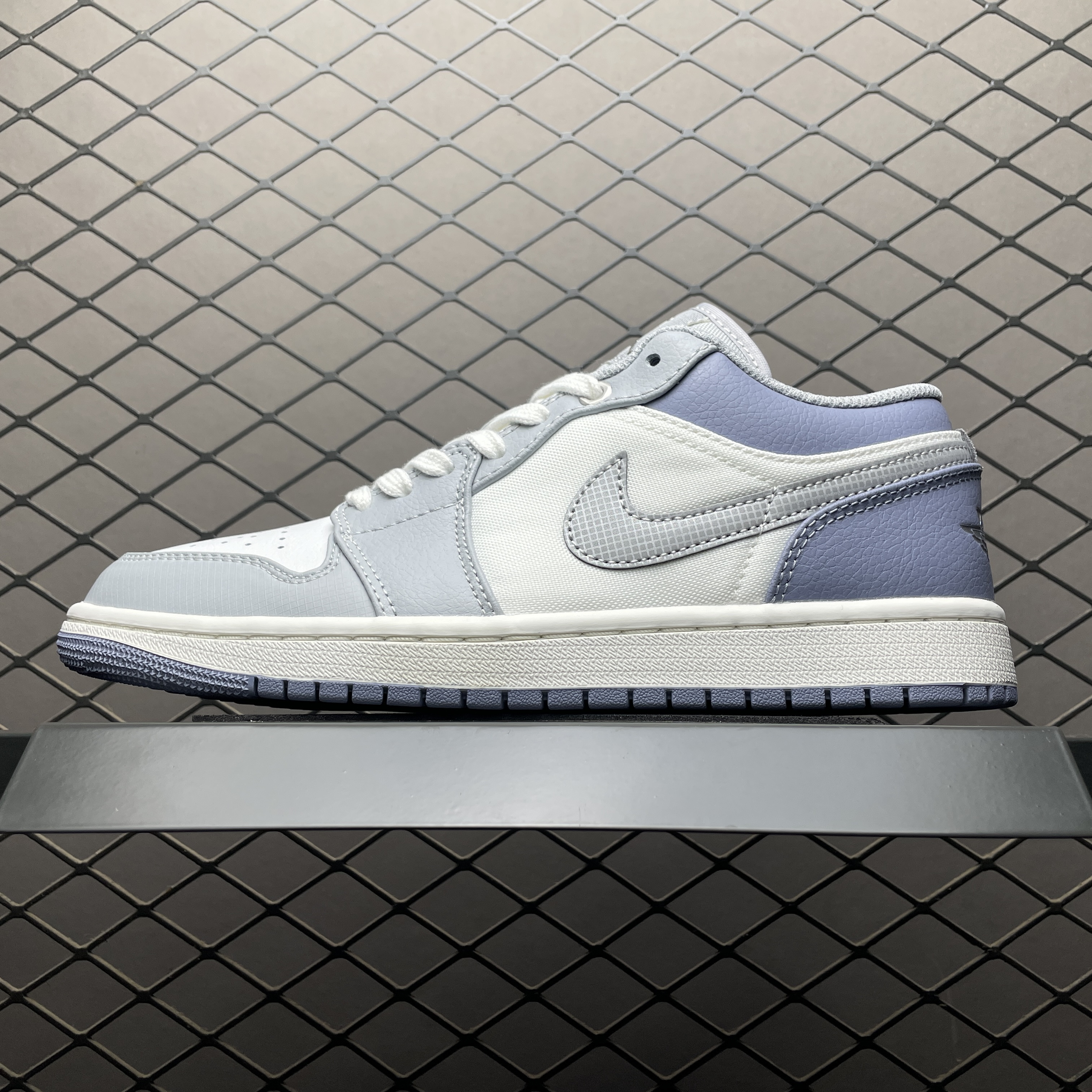 Tênis Air Jordan 1 Low Claro Azul Cinza IX5003-101 (DT)