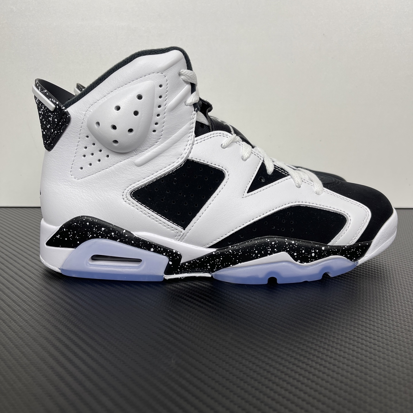 Tênis Air Jordan 6 Preto Branco CT8529-108 (OG)