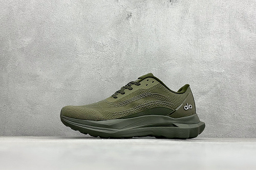 Tênis Alo BG Yoga Alo Runner Militar Verde